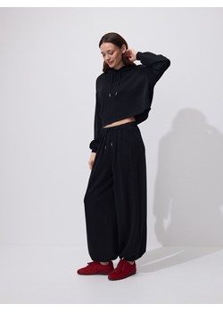 Reserved - Krótka bluza z wiskozą - czarny ze sklepu Reserved w kategorii Bluzy damskie - zdjęcie 189255435