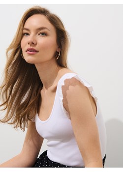 Mohito - Biała bluzka z ozdobnymi rękawami - biały ze sklepu Mohito w kategorii Bluzki damskie - zdjęcie 189257719