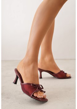 Bordowo-Czerwone Siateczkowe Klapki na Szpilce Ozdobione Kokardą Vikisae ze sklepu born2be.pl w kategorii Klapki damskie - zdjęcie 189258788