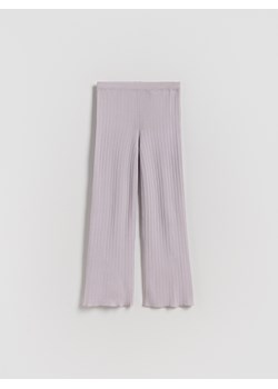 Reserved - Dzianinowe spodnie z wiskozą - lawendowy ze sklepu Reserved w kategorii Spodnie dziewczęce - zdjęcie 189259169