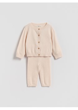 Reserved - Dzianinowy komplet - złamana biel ze sklepu Reserved w kategorii Komplety niemowlęce - zdjęcie 189259907
