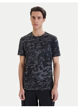 Under Armour T-Shirt UA ABC Camo Szary Regular Fit ze sklepu MODIVO w kategorii T-shirty męskie - zdjęcie 189260566