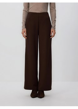 Reserved - Spodnie z szerokimi nogawkami - ciemnobrązowy ze sklepu Reserved w kategorii Spodnie damskie - zdjęcie 189262345