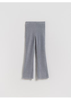 Reserved - Prążkowane legginsy flared - jasnoszary ze sklepu Reserved w kategorii Spodnie dziewczęce - zdjęcie 189263388