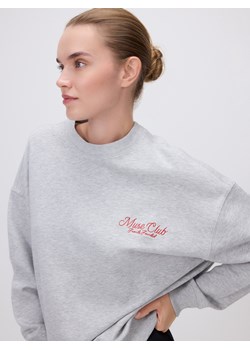Reserved - Bluza z haftowanym napisem - jasnoszary ze sklepu Reserved w kategorii Bluzy damskie - zdjęcie 189263509