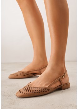 Brązowe Ażurowe Sandały z Paskiem z Klamerką i Kwadratowym Noskiem Veradisa ze sklepu born2be.pl w kategorii Sandały damskie - zdjęcie 189263698