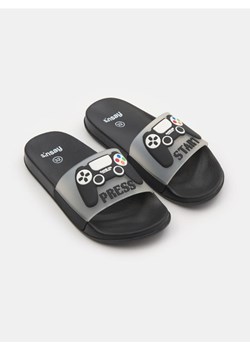 Sinsay - Klapki z motywem gamingowym - czarny ze sklepu Sinsay w kategorii Klapki dziecięce - zdjęcie 189264707