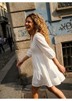 Sinsay - Ażurowa sukienka mini babydoll - biały ze sklepu Sinsay w kategorii Sukienki - zdjęcie 189264725