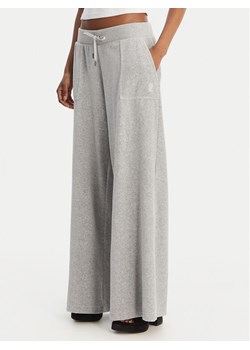 Juicy Couture Spodnie dresowe Yuka JCBBJ225803 Szary Wide Leg ze sklepu MODIVO w kategorii Spodnie damskie - zdjęcie 189266729