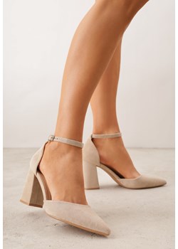 Ciemnobeżowe Czółenka z Imitacji Zamszu na Słupku z Noskiem w Szpic Violetto ze sklepu born2be.pl w kategorii Czółenka - zdjęcie 189269839