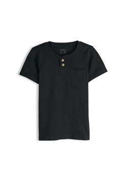 GATE Bawełniana koszulka z kieszonką i guzikami 3Y ze sklepu gateshop w kategorii T-shirty chłopięce - zdjęcie 189273515