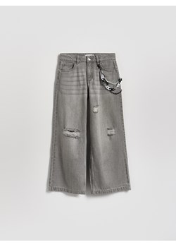 Reserved - Jeansy super wide leg z łańcuszkiem - jasnoszary ze sklepu Reserved w kategorii Spodnie dziewczęce - zdjęcie 189275089