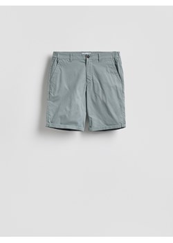 Reserved - Bawełniane szorty chino - jasnozielony ze sklepu Reserved w kategorii Spodnie męskie - zdjęcie 189276045