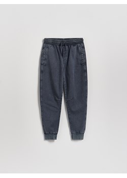 Reserved - Joggery z efektem sprania - granatowy ze sklepu Reserved w kategorii Spodnie chłopięce - zdjęcie 189277035