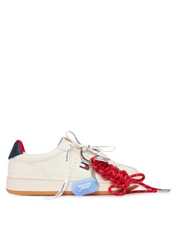 Tommy Jeans Sneakersy Archive '98 Charms EN0EN03032 Écru ze sklepu MODIVO w kategorii Buty sportowe damskie - zdjęcie 189279848
