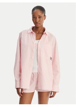 Juicy Couture Koszula Dog Crest JCYPT126861 Różowy Relaxed Fit ze sklepu MODIVO w kategorii Koszule damskie - zdjęcie 189279899