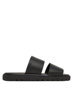 Klapki Calvin Klein Sq Molded Sandal Db Lth HM0HM02234 Czarny ze sklepu eobuwie.pl w kategorii Klapki męskie - zdjęcie 189281259