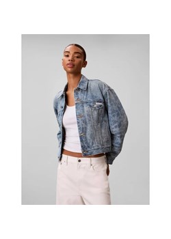 Calvin Klein Jeans Jeansowa kurtka 90s TRUCKER | Regular Fit ze sklepu Gomez Fashion Store w kategorii Kurtki damskie - zdjęcie 189282699