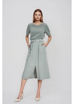 Spódnica z wiskozy oliwkowa ze sklepu Moodo.pl w kategorii Spódnice - zdjęcie 189283495