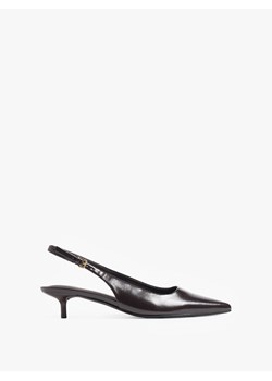 Mohito - Czekoladowe czółenka na szpilce - ciemnobrązowy ze sklepu Mohito w kategorii Czółenka - zdjęcie 189285646