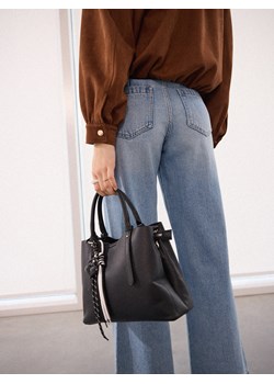 Mohito - Torebka z paskiem na ramię - czarny ze sklepu Mohito w kategorii Kuferki - zdjęcie 189303288