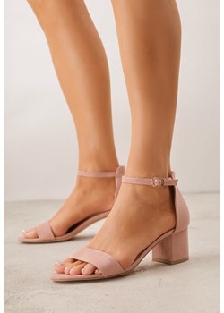 Jasnoróżowe Sandały Vices na Obcasie w Klasycznym Stylu Jelhiris ze sklepu born2be.pl w kategorii Sandały damskie - zdjęcie 189304998