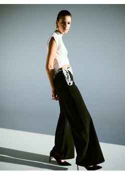 Reserved - Spodnie z koronkową chustą - czarny ze sklepu Reserved w kategorii Spodnie damskie - zdjęcie 189305805