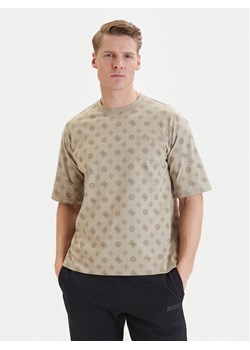 Guess T-Shirt Z6GI07 K2852 Beżowy Relaxed Fit ze sklepu MODIVO w kategorii T-shirty męskie - zdjęcie 189307088