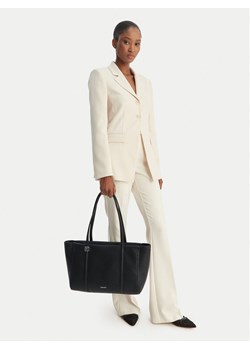 Torebka Calvin Klein Emblem Hw Pebble Tote LV04F3424G Czarny ze sklepu eobuwie.pl w kategorii Torby Shopper bag - zdjęcie 189320908