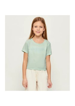 Guess T-shirt | Cropped Fit ze sklepu Gomez Fashion Store w kategorii Bluzki dziewczęce - zdjęcie 189321438