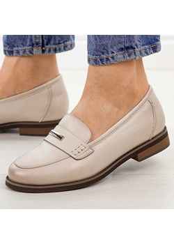 Beżowe skórzane mokasyny damskie Cambell 19381 ze sklepu suzana.pl w kategorii Mokasyny damskie - zdjęcie 189323915