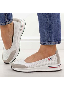 Białe wt/gr skórzane półbuty damskie Filippo Dp6134/26 ze sklepu suzana.pl w kategorii Półbuty damskie - zdjęcie 189324117