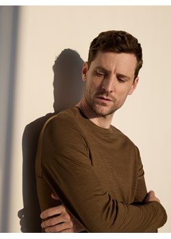 Reserved - Longsleeve z wełny merino - brązowy ze sklepu Reserved w kategorii T-shirty męskie - zdjęcie 189324829