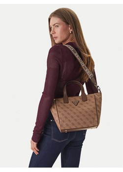 Guess Torebka Follie Travel TWLB96 76019 Beżowy ze sklepu MODIVO w kategorii Kuferki - zdjęcie 189346517