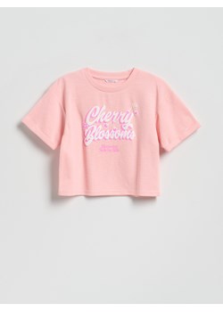Reserved - Krótki t-shirt z nadrukiem - brzoskwiniowy ze sklepu Reserved w kategorii Bluzki dziewczęce - zdjęcie 189348066