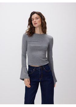 Reserved - Bluzka z rozszerzanymi rękawami - jasnoszary ze sklepu Reserved w kategorii Bluzki damskie - zdjęcie 189348309