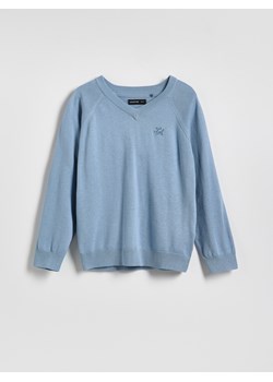 Reserved - Sweter z dekoltem V - jasnoniebieski ze sklepu Reserved w kategorii Bluzy chłopięce - zdjęcie 189348565