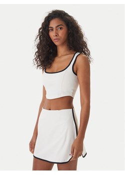 Guess Top V6GP09 K2999 Écru Slim Fit ze sklepu MODIVO w kategorii Bluzki damskie - zdjęcie 189367178