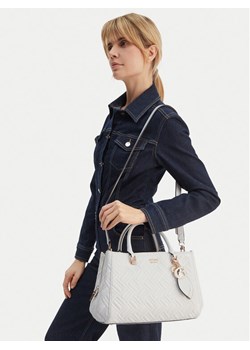 Guess Torebka Sally HWQG99 21060 Biały ze sklepu MODIVO w kategorii Kuferki - zdjęcie 189368898