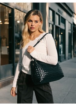 Sinsay - Torebka worek z imitacji skóry - czarny ze sklepu Sinsay w kategorii Torebki damskie - zdjęcie 189370198