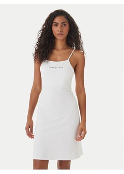 Tommy Jeans Sukienka codzienna Linear DW0DW22338 Biały Slim Fit ze sklepu MODIVO w kategorii Sukienki - zdjęcie 189370735