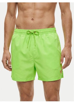 Guess Szorty kąpielowe F6GT25 WG282 Zielony Regular Fit ze sklepu MODIVO w kategorii Kąpielówki - zdjęcie 189387297