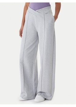 HUGO Spodnie dresowe Nuasem_B 50563763 Szary Relaxed Fit ze sklepu MODIVO w kategorii Spodnie damskie - zdjęcie 189387468