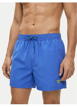 Guess Szorty kąpielowe F6GT25 WG282 Niebieski Regular Fit ze sklepu MODIVO w kategorii Kąpielówki - zdjęcie 189390769
