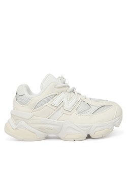 New Balance Sneakersy IV9060LL Biały ze sklepu MODIVO w kategorii Buty sportowe dziecięce - zdjęcie 189393058