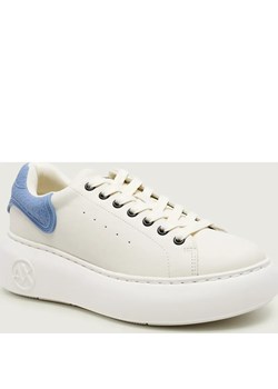 Armani Exchange Sneakersy ze sklepu Gomez Fashion Store w kategorii Buty sportowe damskie - zdjęcie 189394679
