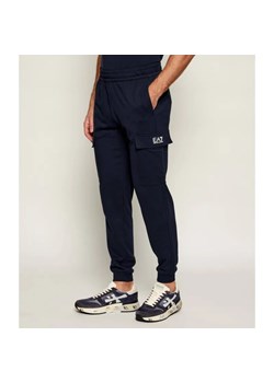 EA7 Spodnie dresowe | Slim Fit ze sklepu Gomez Fashion Store w kategorii Spodnie męskie - zdjęcie 189395309