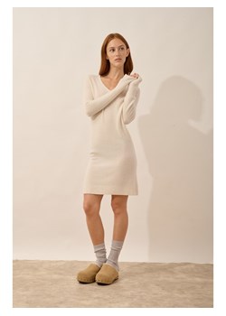 Just Cashmere Kaszmirowa sukienka "Tracy" w kolorze kremowym ze sklepu Limango Polska w kategorii Sukienki - zdjęcie 189401299