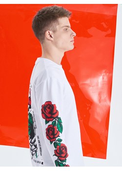 Cropp - Koszulka z nadrukiem róży kolekcja Valentines - biały ze sklepu Cropp w kategorii T-shirty męskie - zdjęcie 62875306