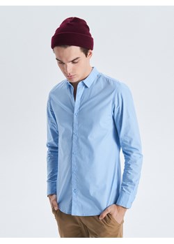 Cropp - Gładka koszula slim fit - niebieski ze sklepu Cropp w kategorii Koszule męskie - zdjęcie 63341386